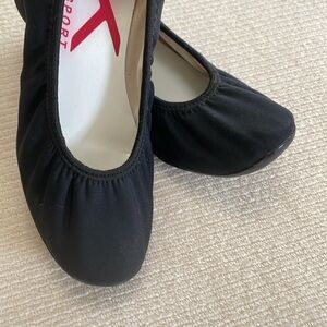 Anne Klein Sport Slip-On Wedged Style Flats Size 7M